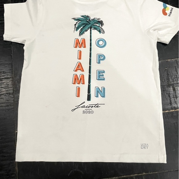 Lacoste polo light gray, size 10, 2nd tee has threading loose in side. Easy fix - Picture 9 of 10